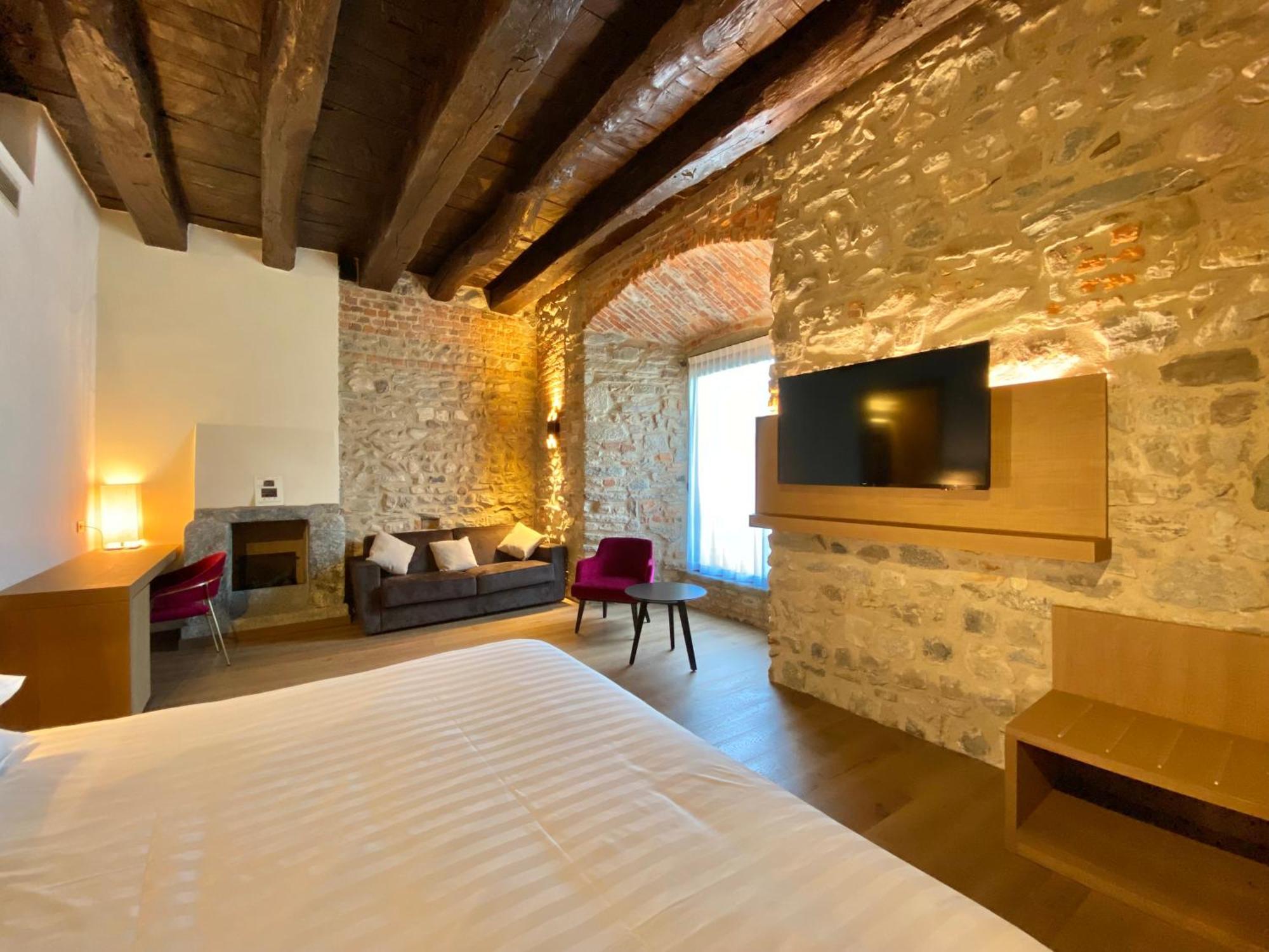 Relais & Spa Castello Di Casiglio Erba Room photo