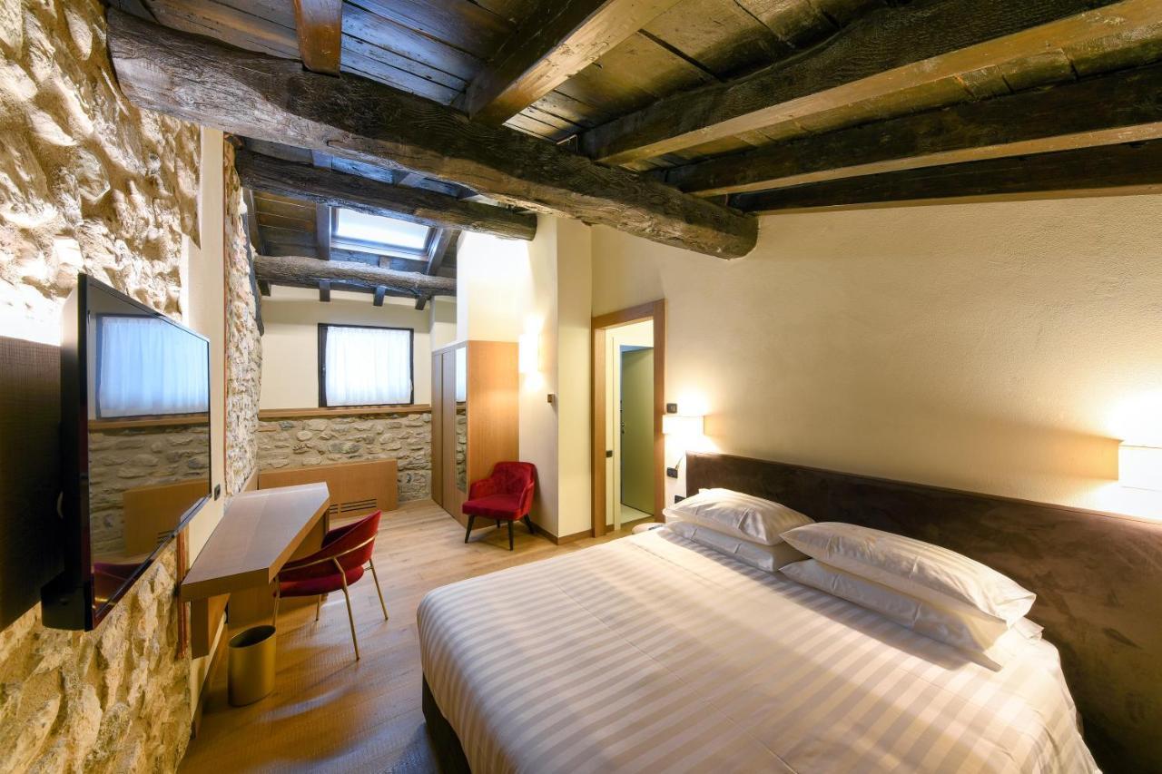 Relais & Spa Castello Di Casiglio Erba Exterior photo